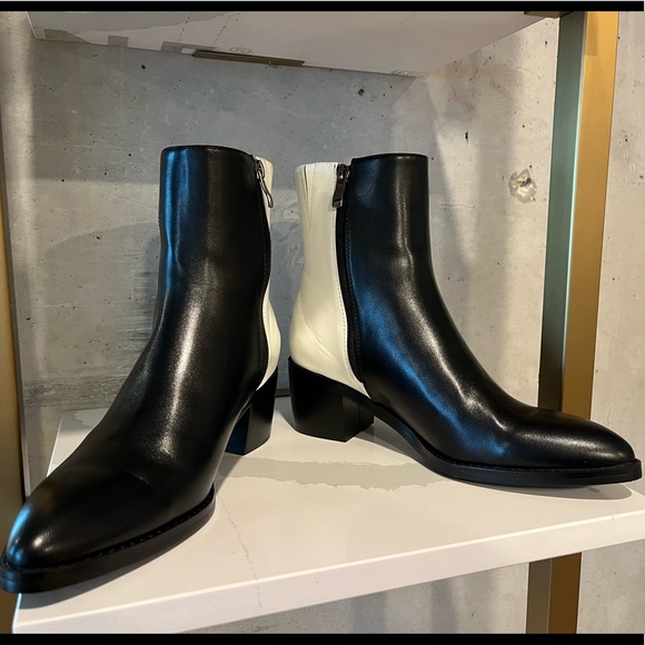 MCLC Balancing Act bootie - Picture 3 of 8